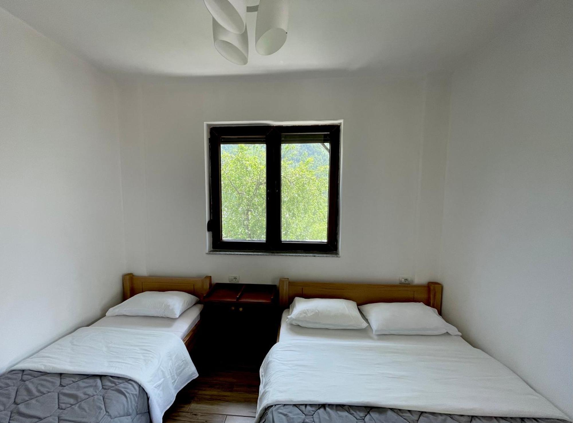 Lazer Cardaku Guesthouse Валбона Экстерьер фото
