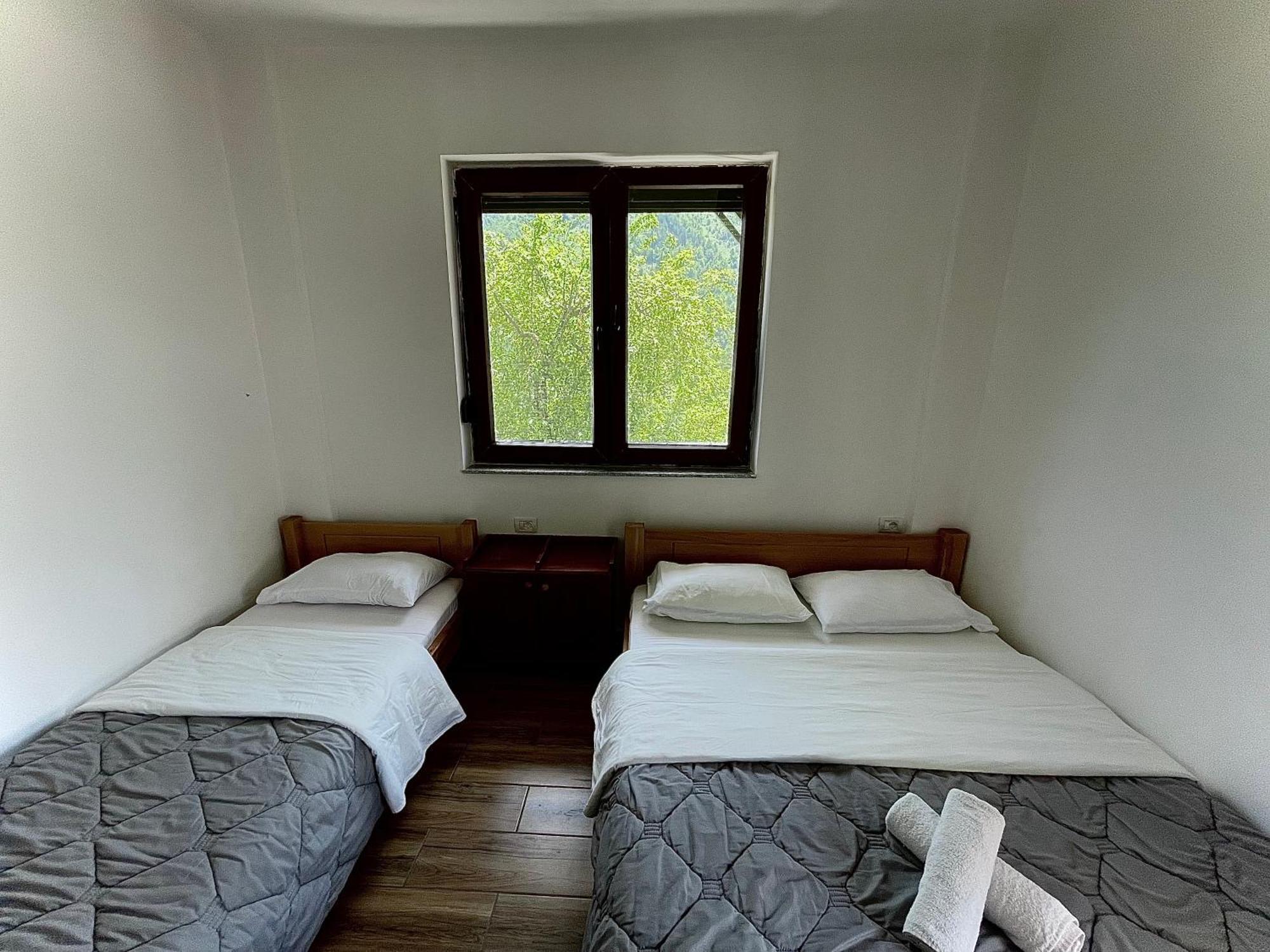 Lazer Cardaku Guesthouse Валбона Экстерьер фото