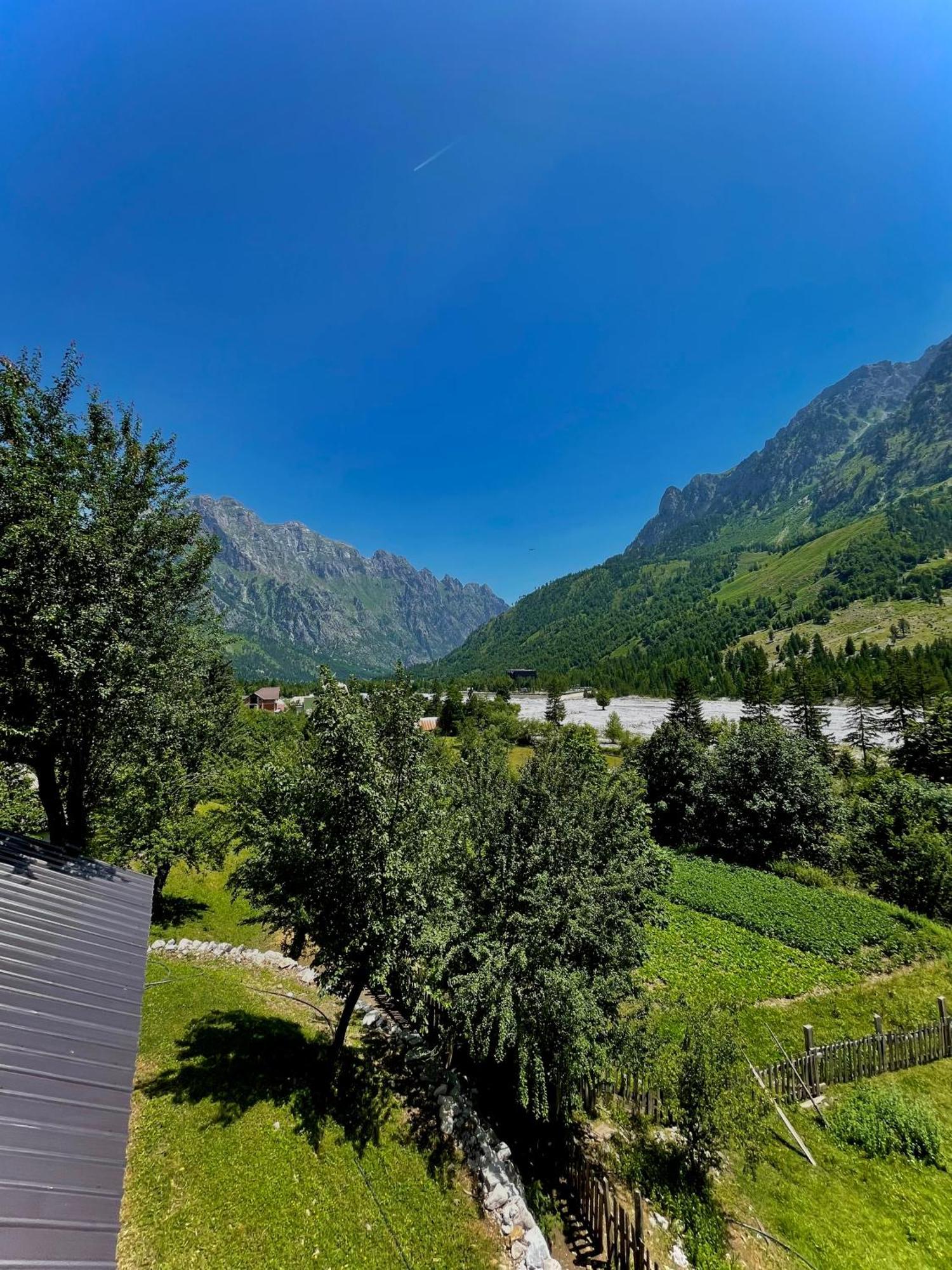Lazer Cardaku Guesthouse Валбона Экстерьер фото