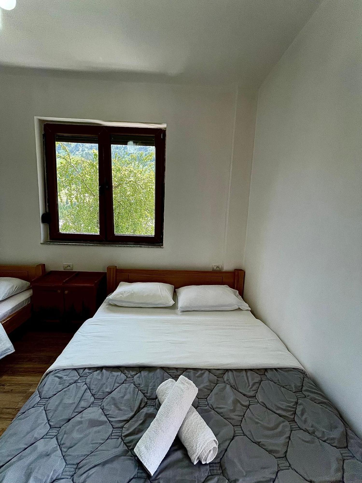 Lazer Cardaku Guesthouse Валбона Экстерьер фото