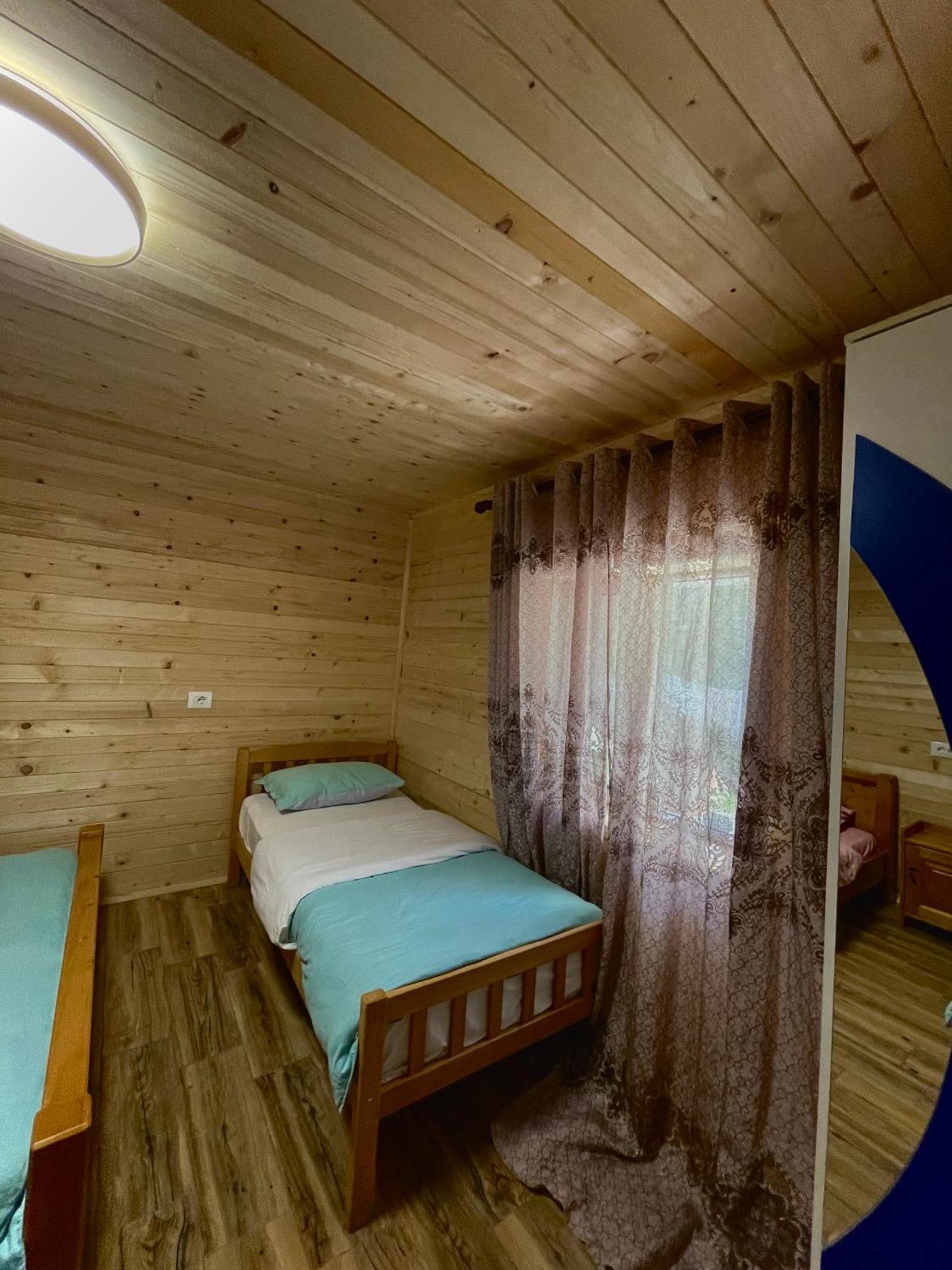 Lazer Cardaku Guesthouse Валбона Экстерьер фото