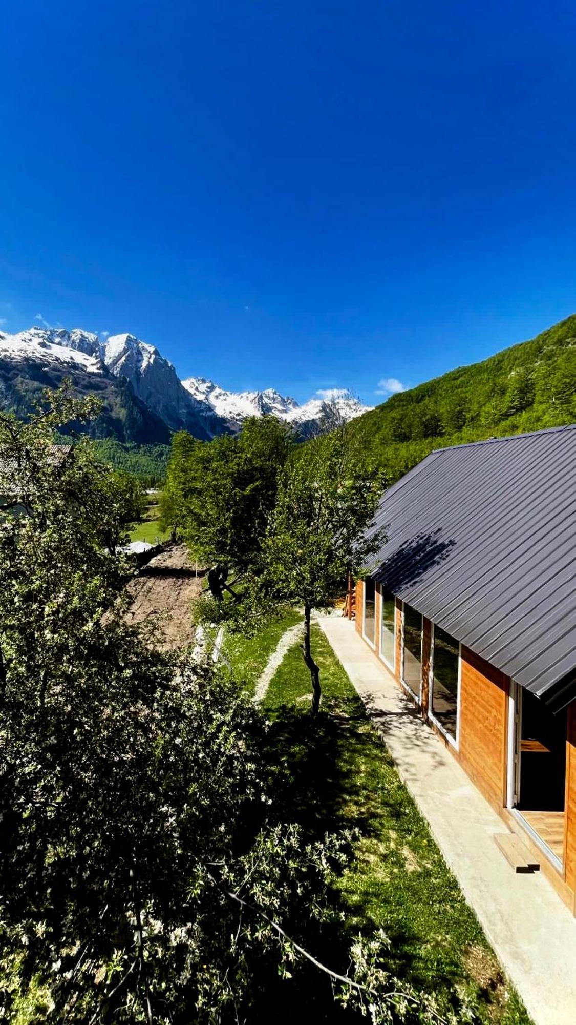Lazer Cardaku Guesthouse Валбона Экстерьер фото