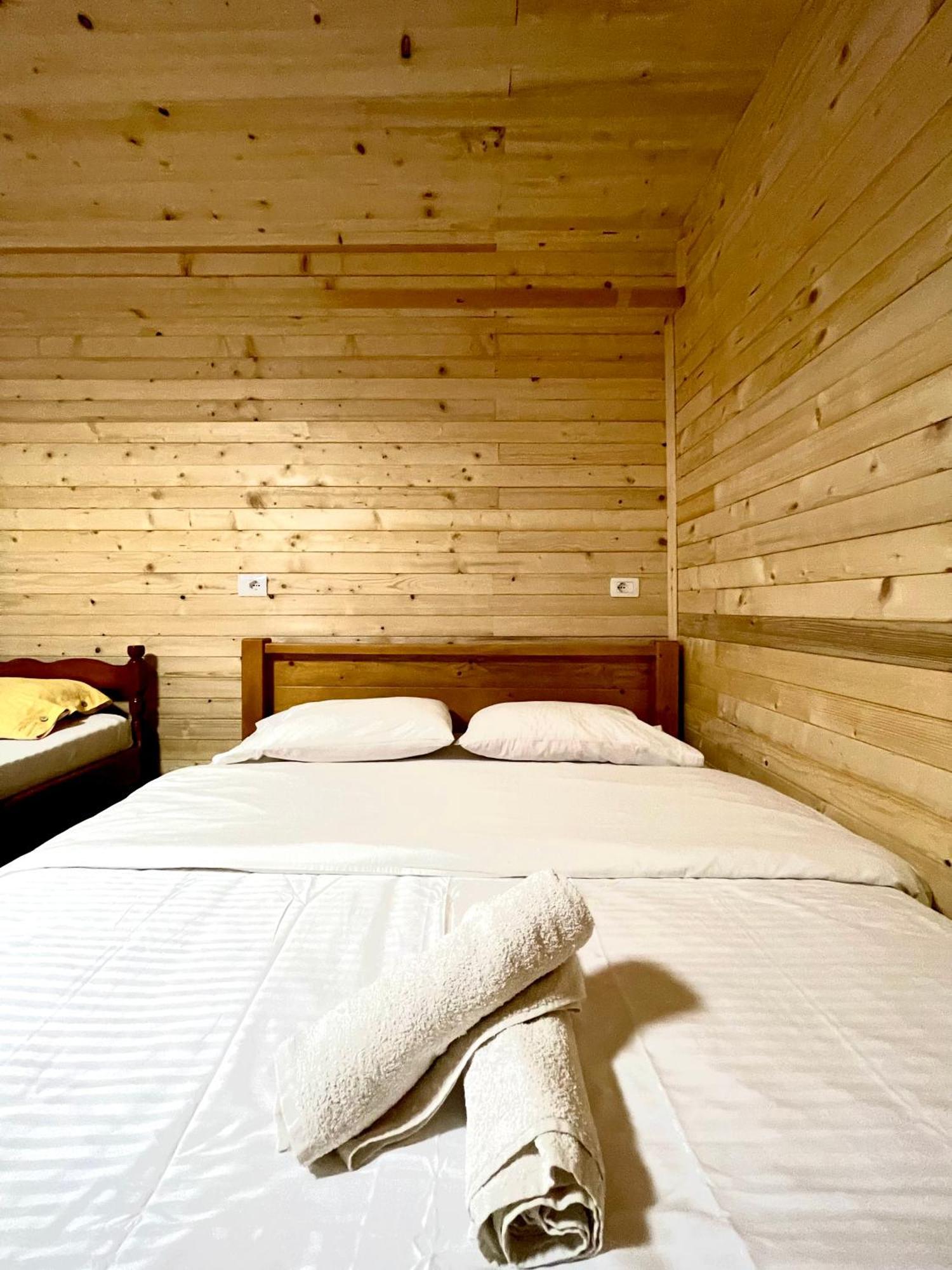 Lazer Cardaku Guesthouse Валбона Экстерьер фото