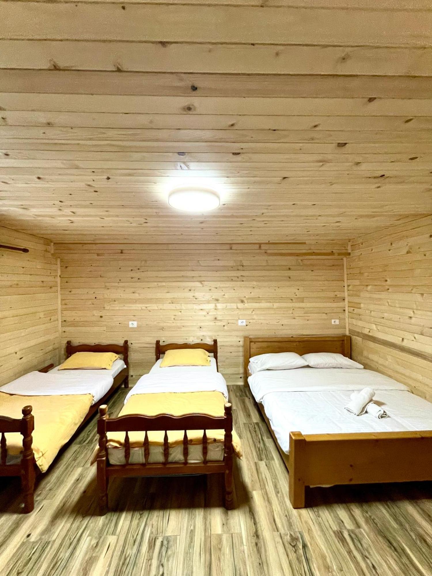 Lazer Cardaku Guesthouse Валбона Экстерьер фото