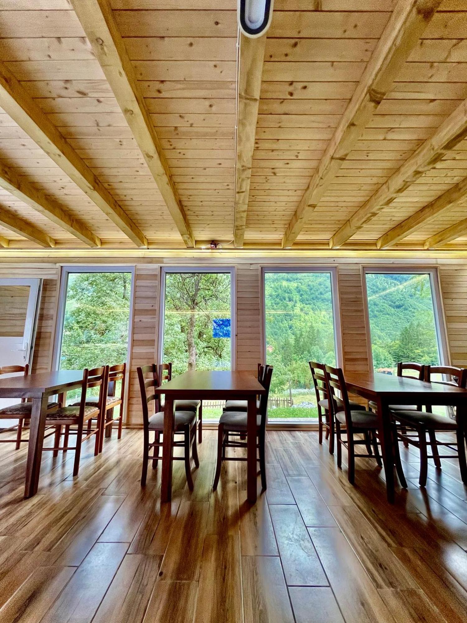 Lazer Cardaku Guesthouse Валбона Экстерьер фото